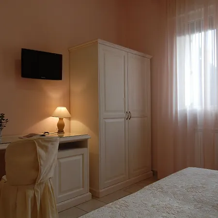 Vittoria Bed and Breakfast 4*